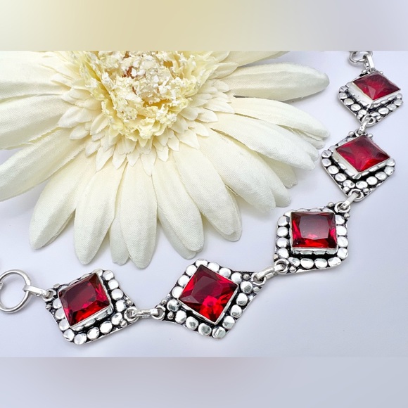 GARNET BRACELET - Picture 11 of 11